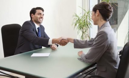 Body Language: 9 Mistakes Not To Make In Job Interview