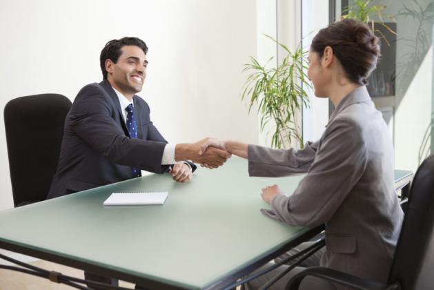 Body Language: 9 Mistakes Not To Make In Job Interview