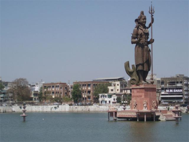 Vadodara - A Glittering City In Gujarat With A Great Past and A Promising Present