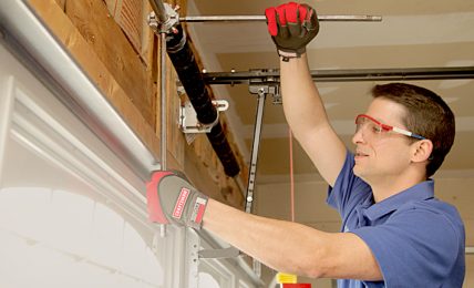 How Emergency Garage Door Repair Services Can Ease Your Mind