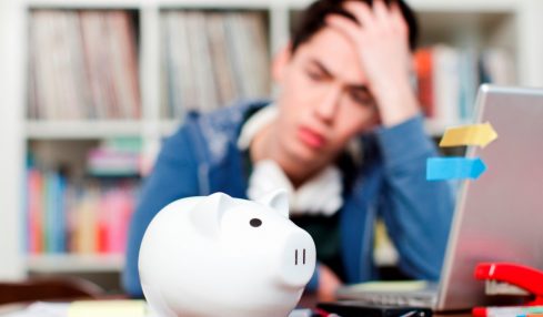Top 5 Ways To Save Money As A College Student
