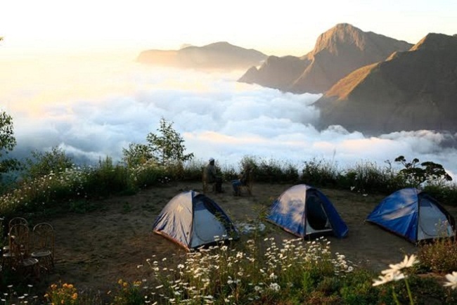 10 Popular Places In India You Should Camp At