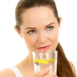 6 Reasons You Should Be Drinking Lemon Water