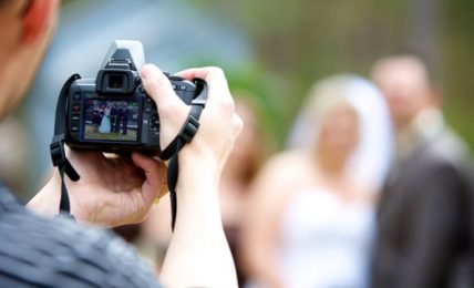 Why Choose Professional WeddingPhotographer