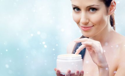 How To Keep Your Skin Smooth And Glowing This Winter Season